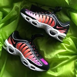 Nike Tailwind IV Sneakers